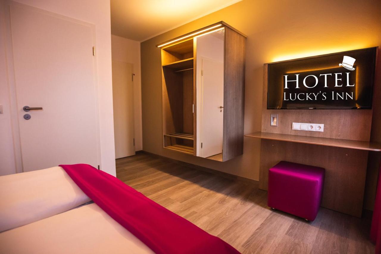 Hotel Luckys Inn 함브루크 외부 사진