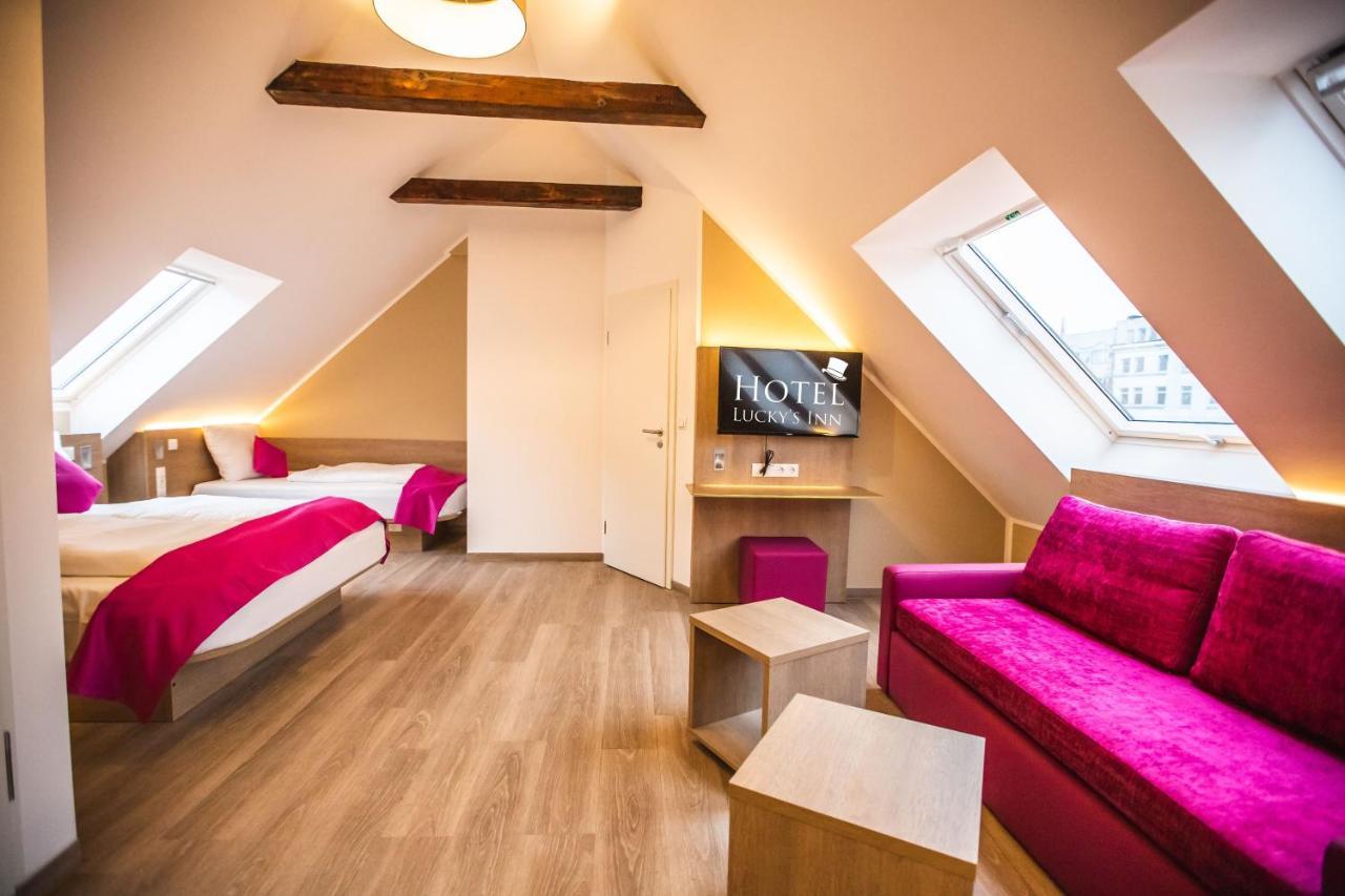 Hotel Luckys Inn 함브루크 외부 사진