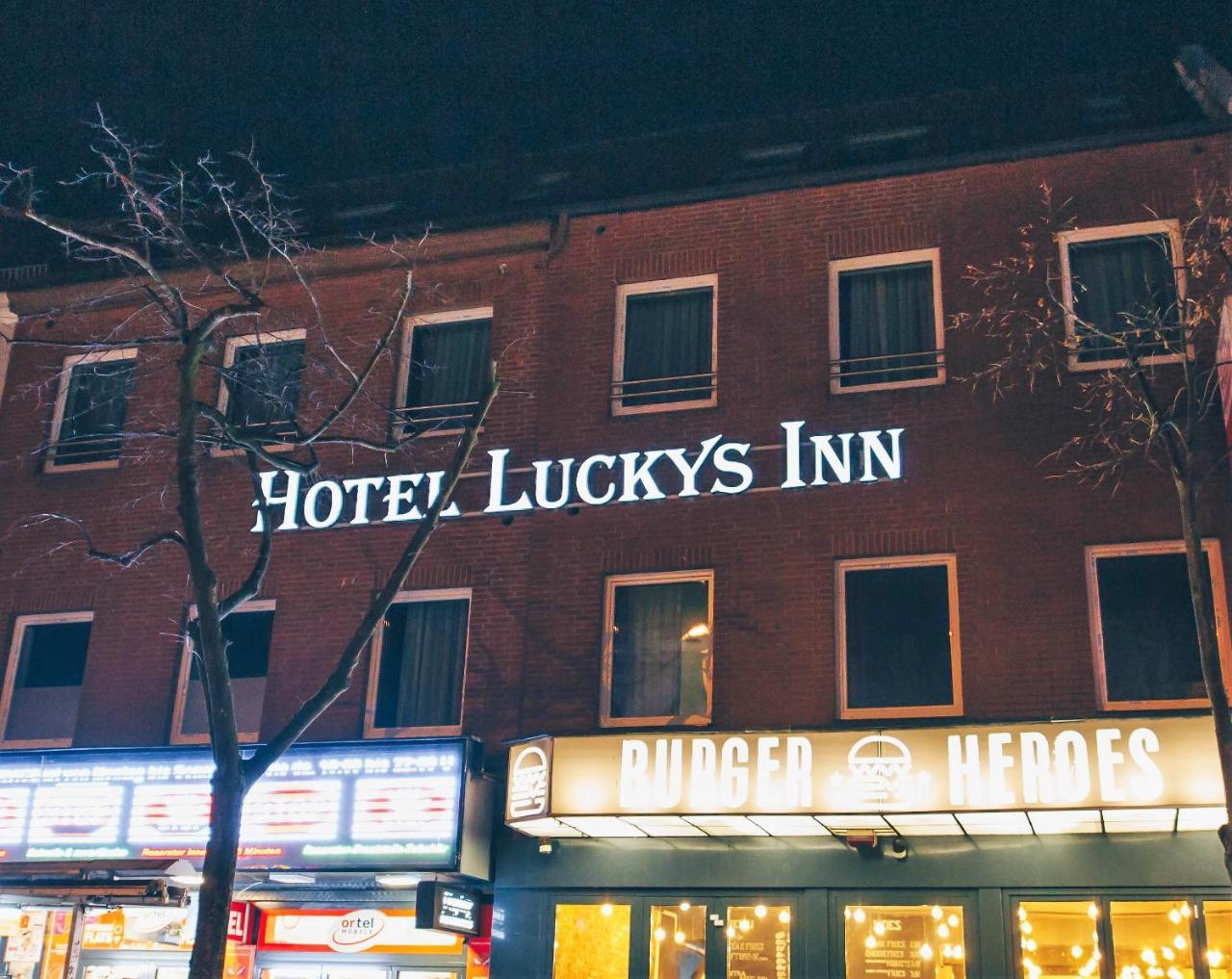 Hotel Luckys Inn 함브루크 외부 사진