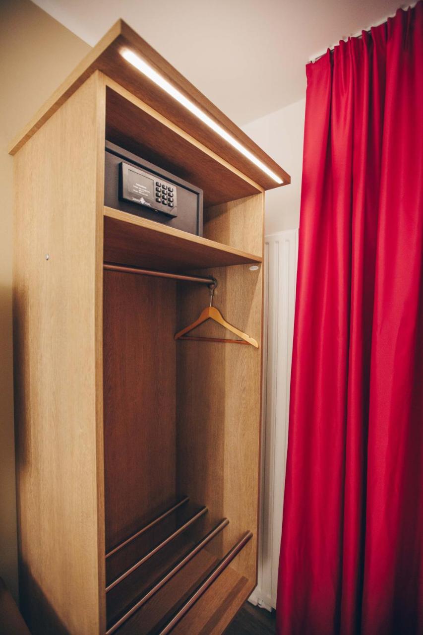 Hotel Luckys Inn 함브루크 외부 사진