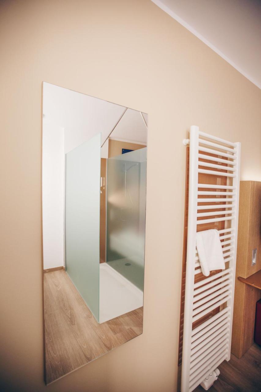 Hotel Luckys Inn 함브루크 외부 사진